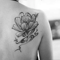 小清新简约女生纹身头像图片