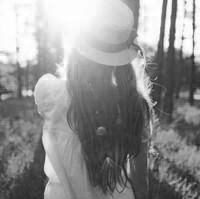 唯美伤感女生黑白qq头像图片