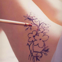 唯美小清新的女生纹身头像