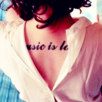 唯美小清新的女生纹身头像