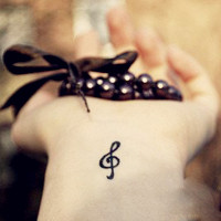 唯美小清新的女生纹身头像