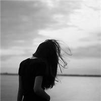 唯美伤感女生黑白qq头像图片