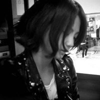 超好看的的韩范女生黑白头像