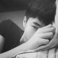 最热门的非主流帅哥黑白头像