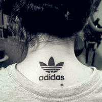 时尚简约小清新女生纹身头像