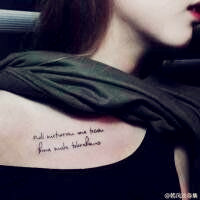 时尚简约小清新女生纹身头像