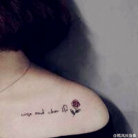 时尚简约小清新女生纹身头像