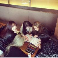 感情好的qq女生闺蜜头像图片