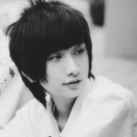 阳光帅气的男生头像图片