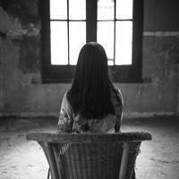 最新个性美女黑白qq头像图片