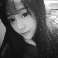 精选漂亮唯美的女生黑白头像