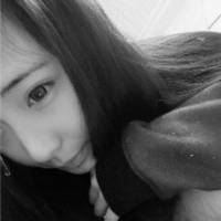 精选漂亮唯美的女生黑白头像