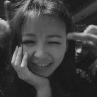 精选漂亮唯美的女生黑白头像