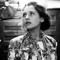 超拽的非主流女生黑白微信头像