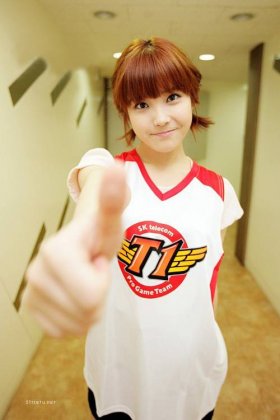 90后非主流清新可爱女生IU图片