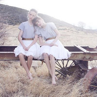 最新非主流qq欧美姐妹头像