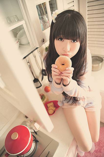 非主流唯美女生户外写真图片