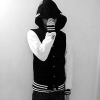 黑白系列帅气男生卫衣头像