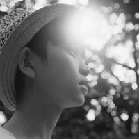 黑白系列帅气男生卫衣头像