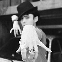 黑白系列帅气男生卫衣头像