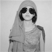 最新非主流漂亮女生黑白qq头像