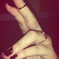 时尚简约的qq黑白纹身头像