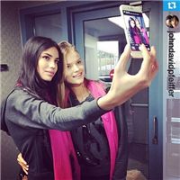 超爱笑的欧美姐妹qq头像