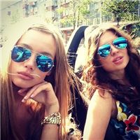 超爱笑的欧美姐妹qq头像