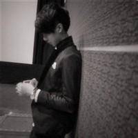 冷酷霸气的男生黑白头像