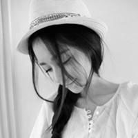 带帽子的女生黑白qq头像图片