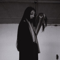 黑白系冷酷孤单女生qq头像