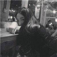 黑白系冷酷孤单女生qq头像