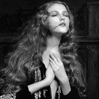 欧美女生时尚经典黑白头像