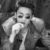 最新版男女情侣黑白qq头像