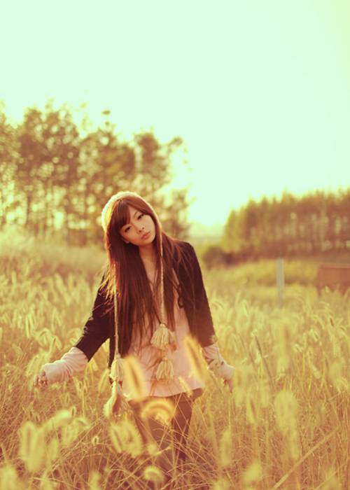 冬日的唯美悲伤女生图片