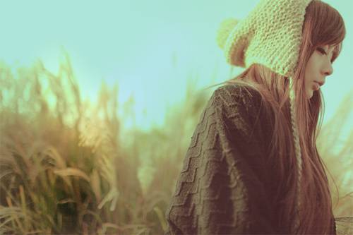 冬日的唯美悲伤女生图片