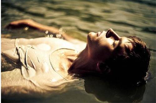 时尚潮流的欧美范成熟男人图片