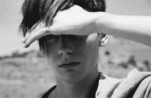 时尚潮流的欧美范成熟男人图片