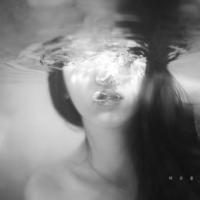 寂寞伤感的qq女生黑白头像