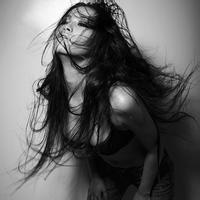 寂寞伤感的qq女生黑白头像