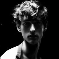 超拽冷酷的男生黑白头像合集