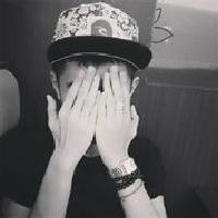 超拽冷酷的男生黑白头像合集