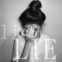 精选高清女生伤感带字黑白头像