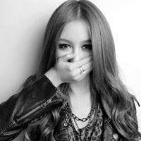 最新黑白女生头像高冷风格图片