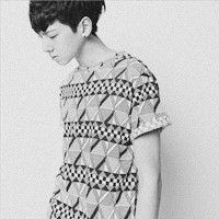 精选超拽男生上半身黑白头像