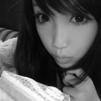 最新非主流美女黑白头像图片