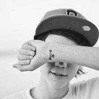 个性独特的欧美男生黑白头像