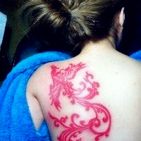 好看性感的qq美女纹身头像图片