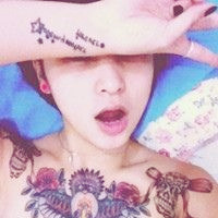 好看性感的qq美女纹身头像图片