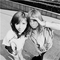 2016最新版qq姐妹黑白头像图片